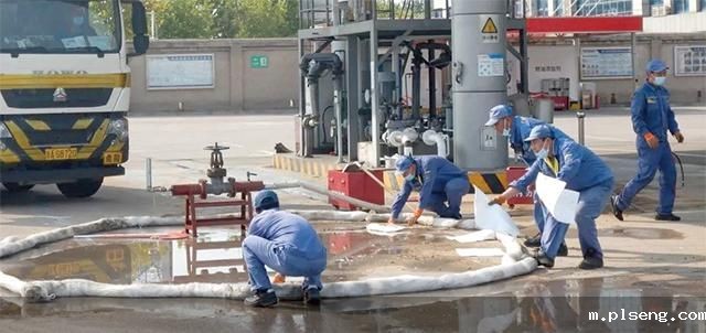 中国航油进行应急演练